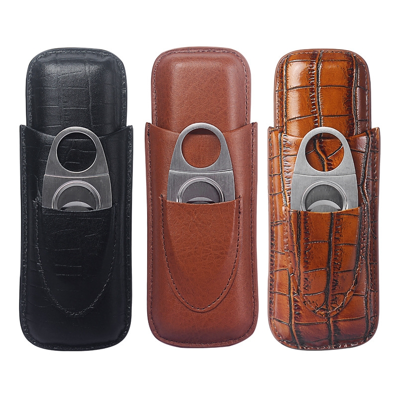 Premium Cigar Case - 携帯用2本用シガーケース。シルバーのカッター付き。内側は杉材で裏打ちされており、高級感のある旅行用シガーケースとして最適。