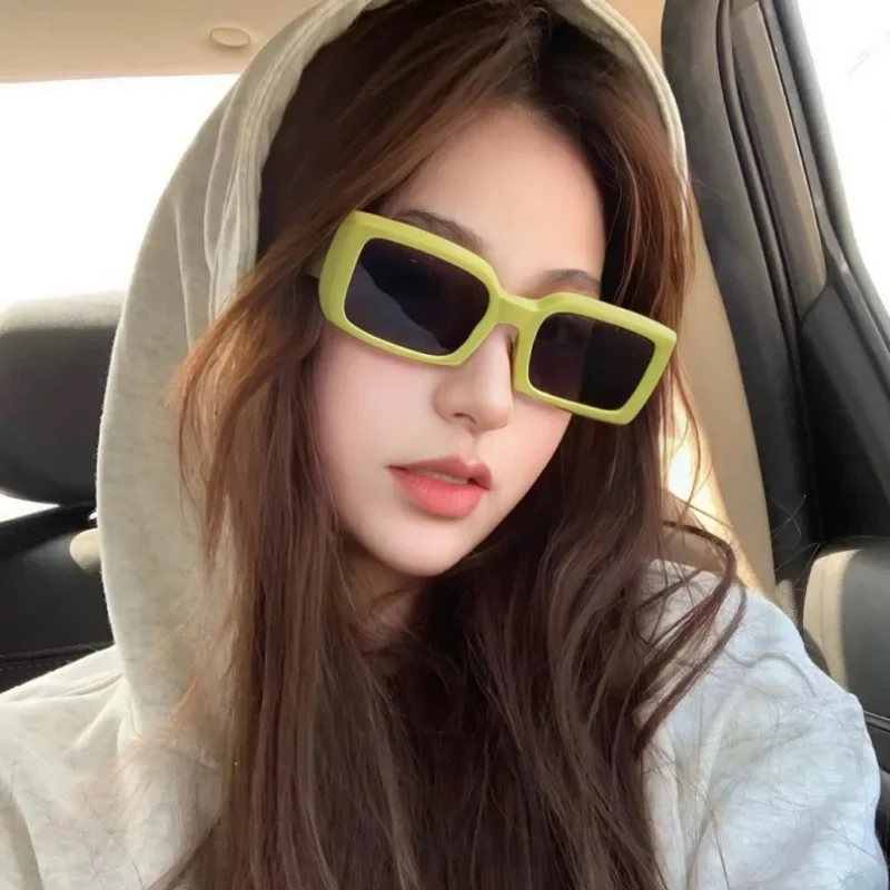 新作、小さめの長方形サングラス。レディース、ヴィンテージブラ - Designer Sunglasses のレビューと価格