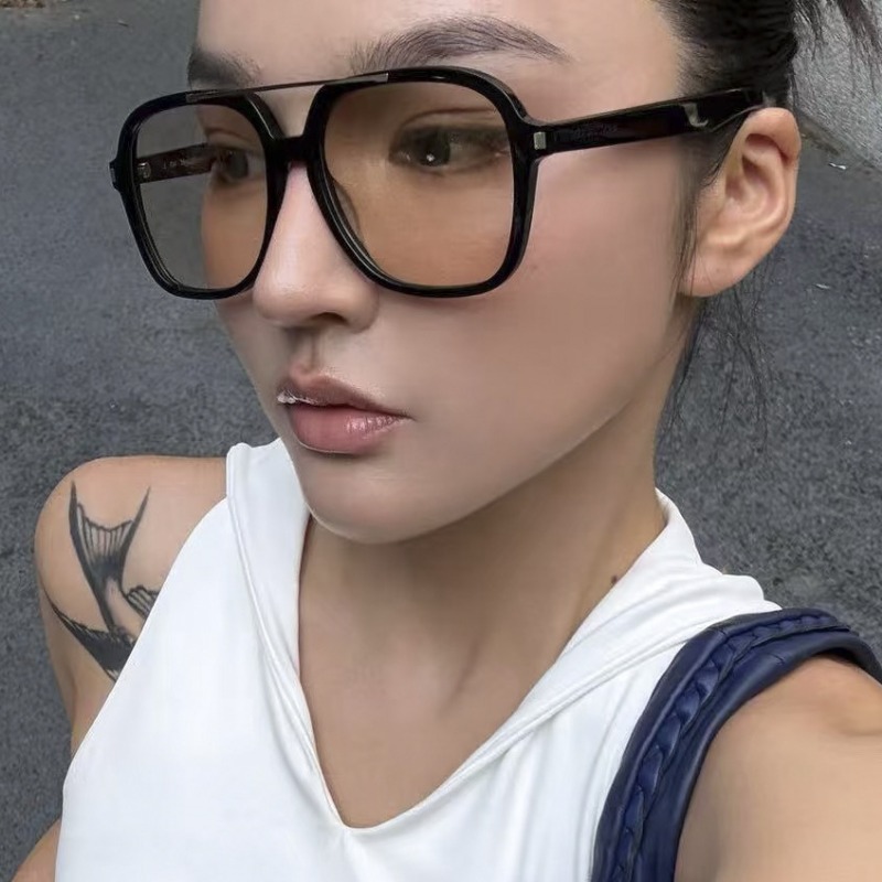 新作ダブルブリッジ・パイロット型サングラス。レディース・メン - Designer Sunglasses のレビューと価格