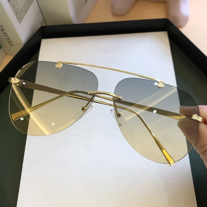 メンズ用、ヴィンテージ風のフレームレス合金製アビエーター型サ - Designer Sunglasses のレビューと価格